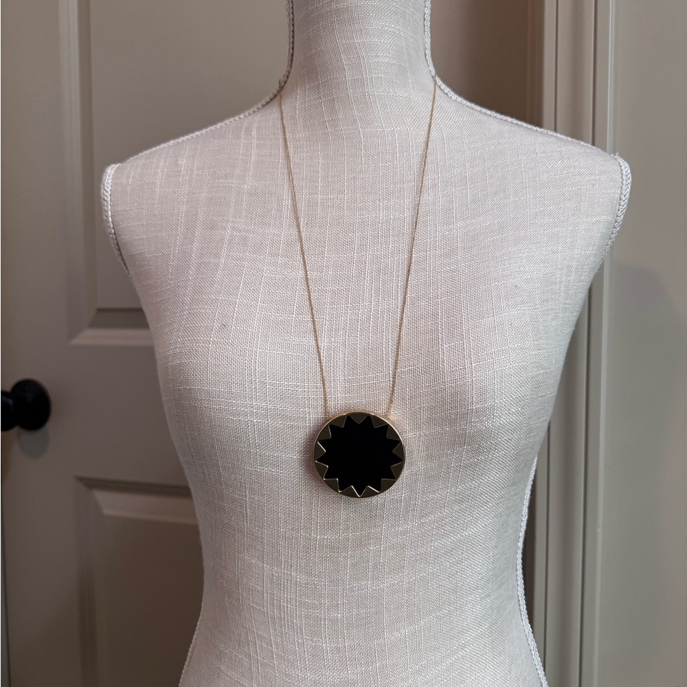House of Harlow 1960 Black and Gold Starburst Necklace